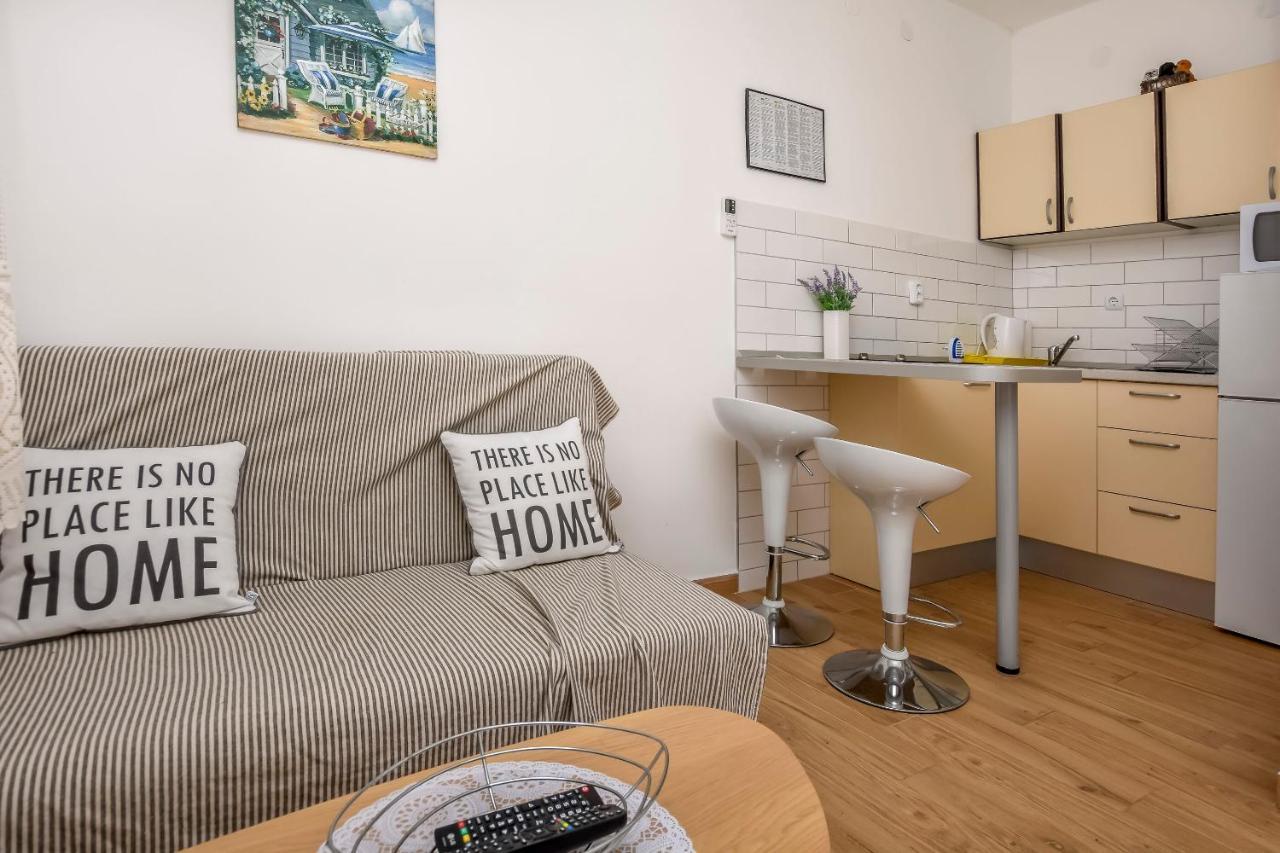 Apartments Matas Рогозница Экстерьер фото