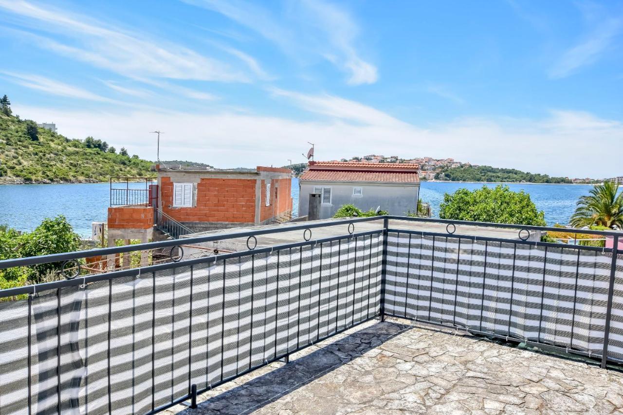 Apartments Matas Рогозница Экстерьер фото