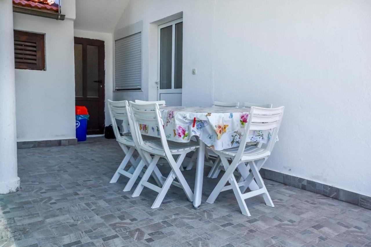 Apartments Matas Рогозница Экстерьер фото