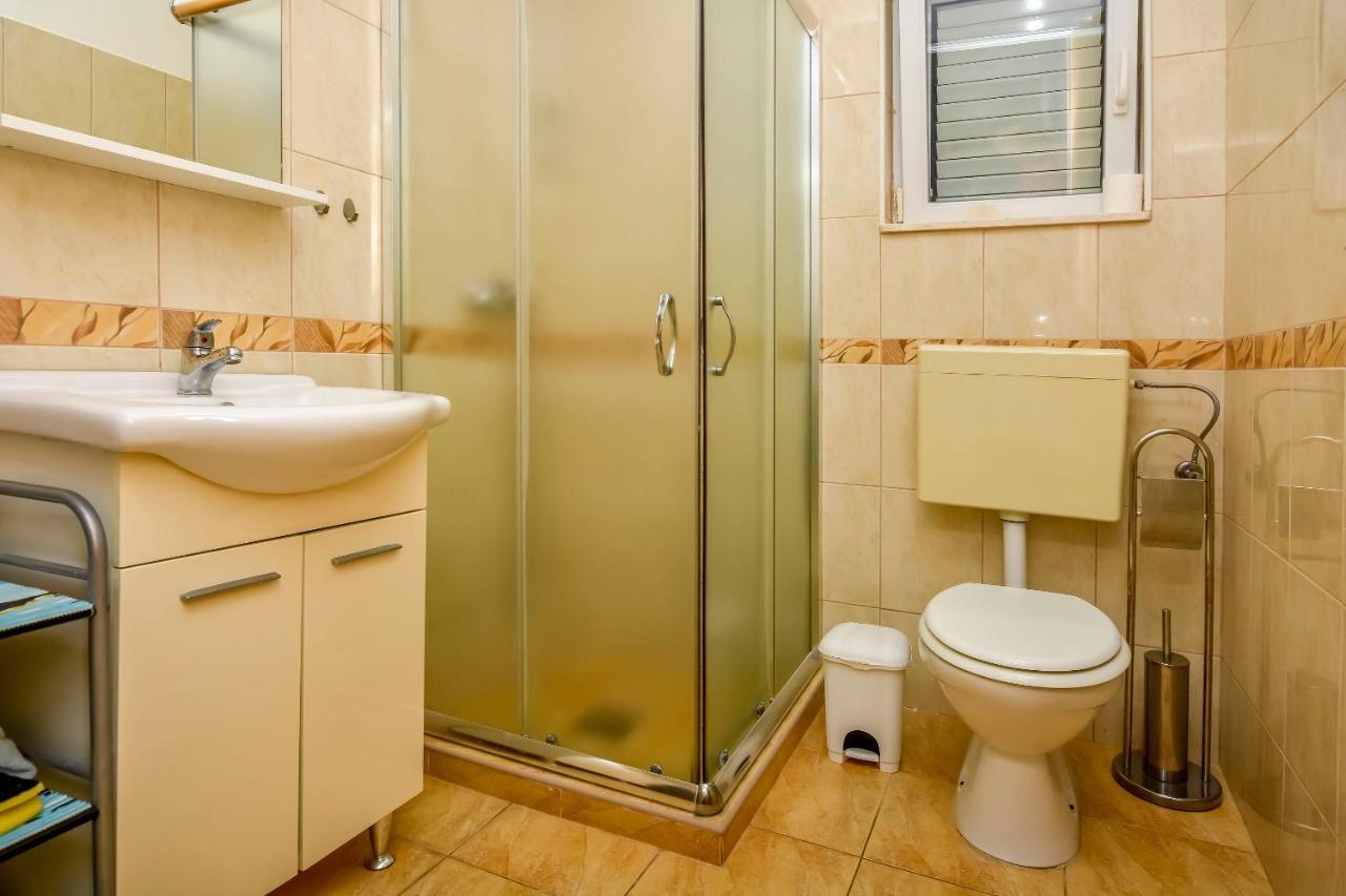 Apartments Matas Рогозница Экстерьер фото