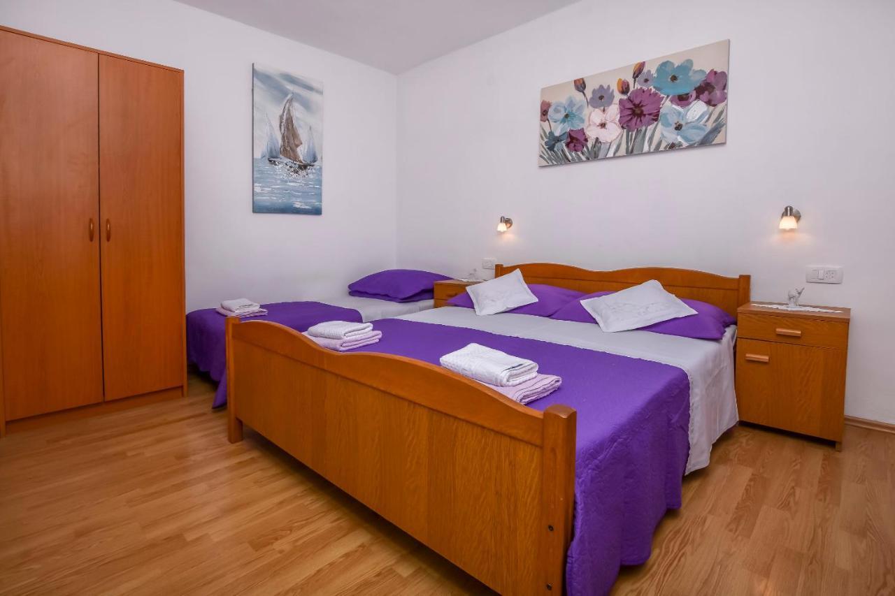 Apartments Matas Рогозница Экстерьер фото